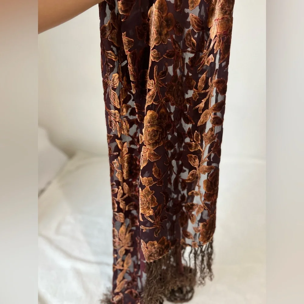 See-through floral scarf/wrap - Picture 9 of 9